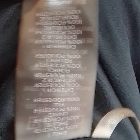 Iconic Calvin Klein winter vest - Picture 9 of 9